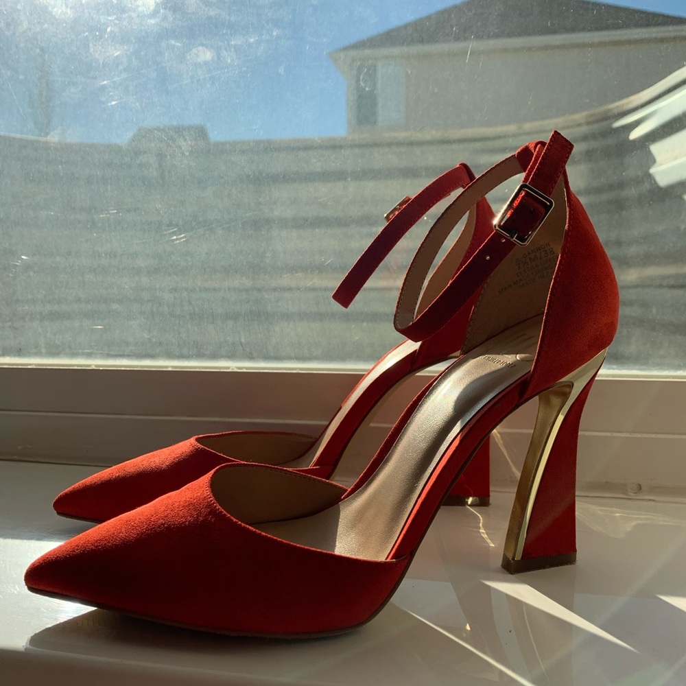 Jennifer Lopez x DSW Heels